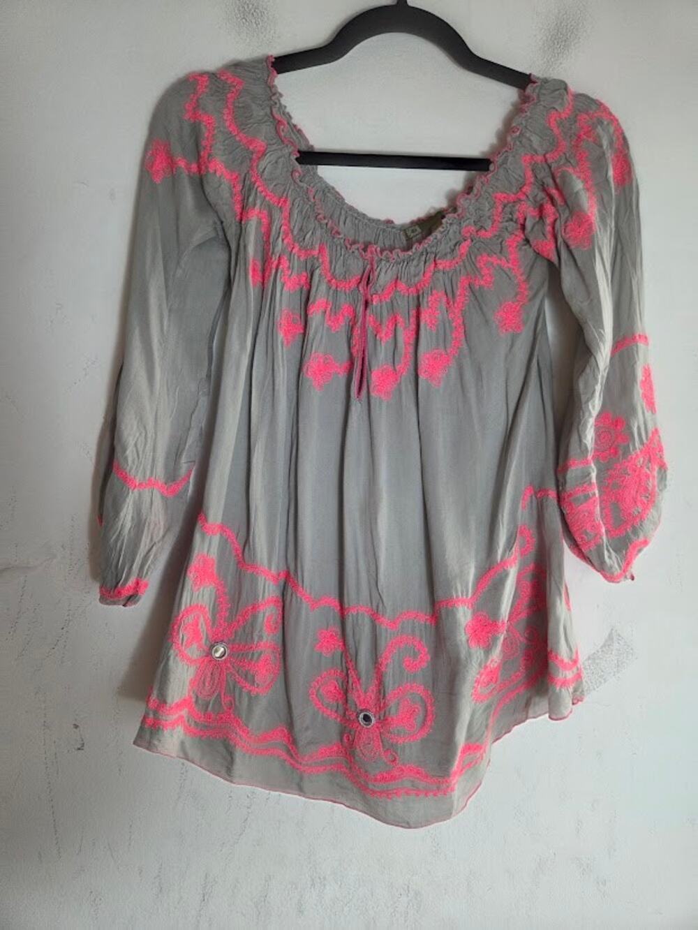 Poupette St Barth Grey w/Pink Embroidery Smocked Off the Shoulder Top sz Medium